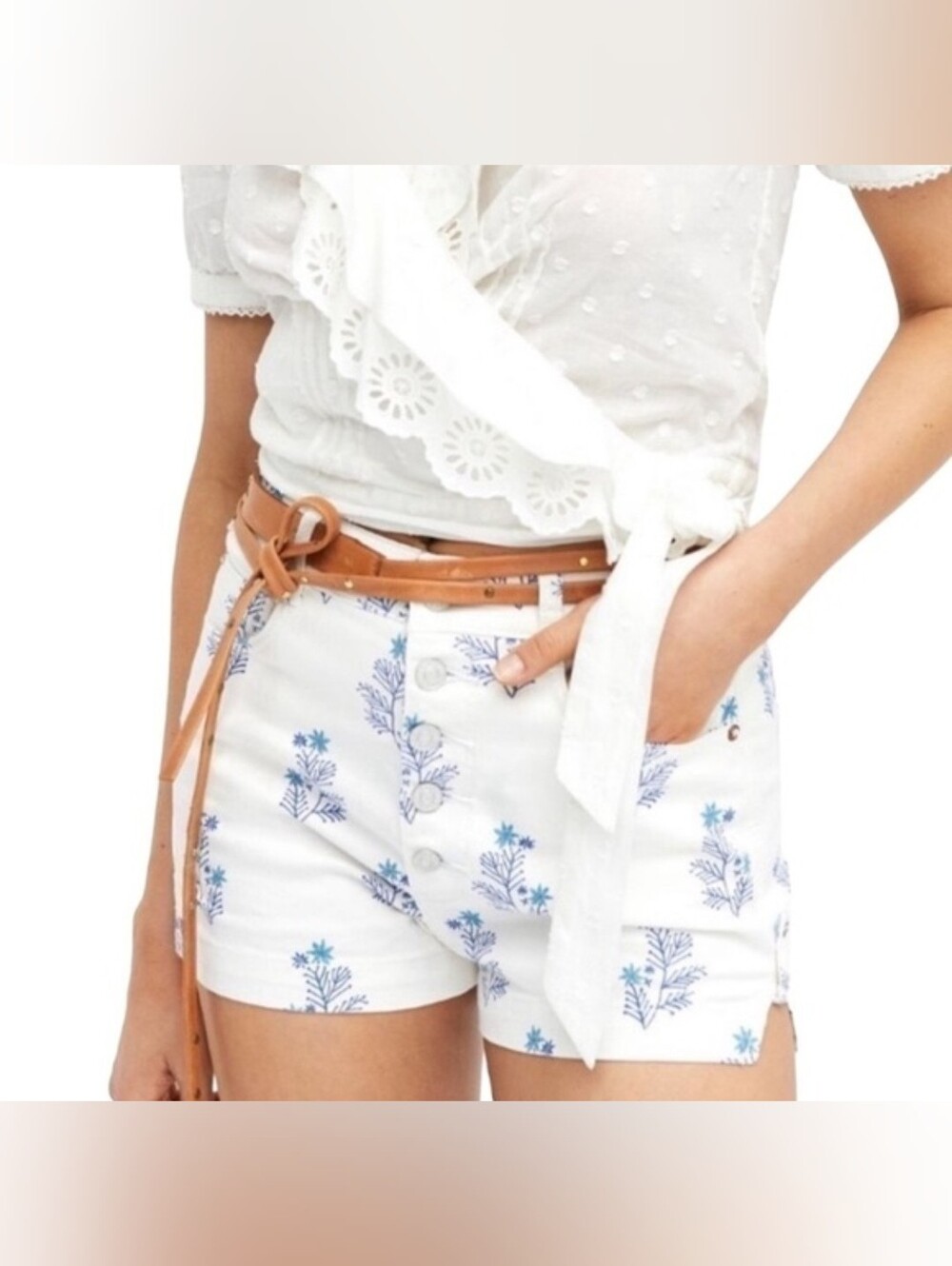 Anthropolgie Pilcro White Floral Denim Shorts